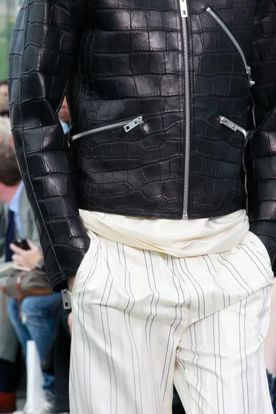 Look 69